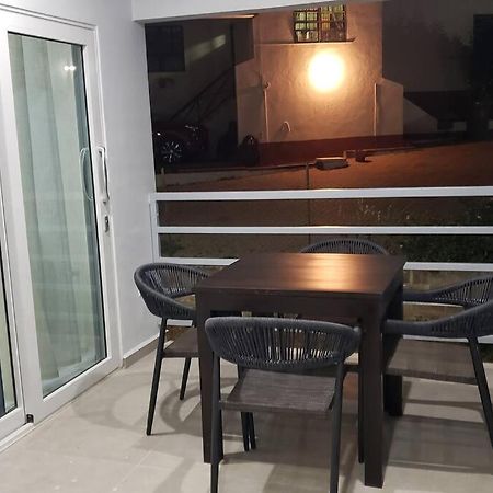 Cg Apartment - Turtuga Willemstad Eksteriør billede