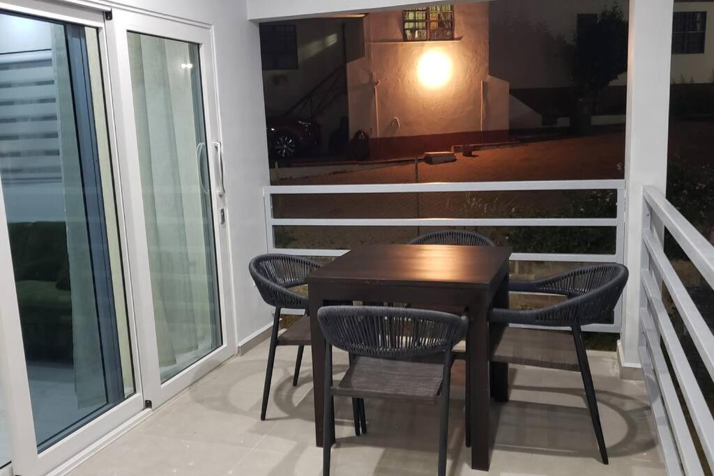 Cg Apartment - Turtuga Willemstad Eksteriør billede